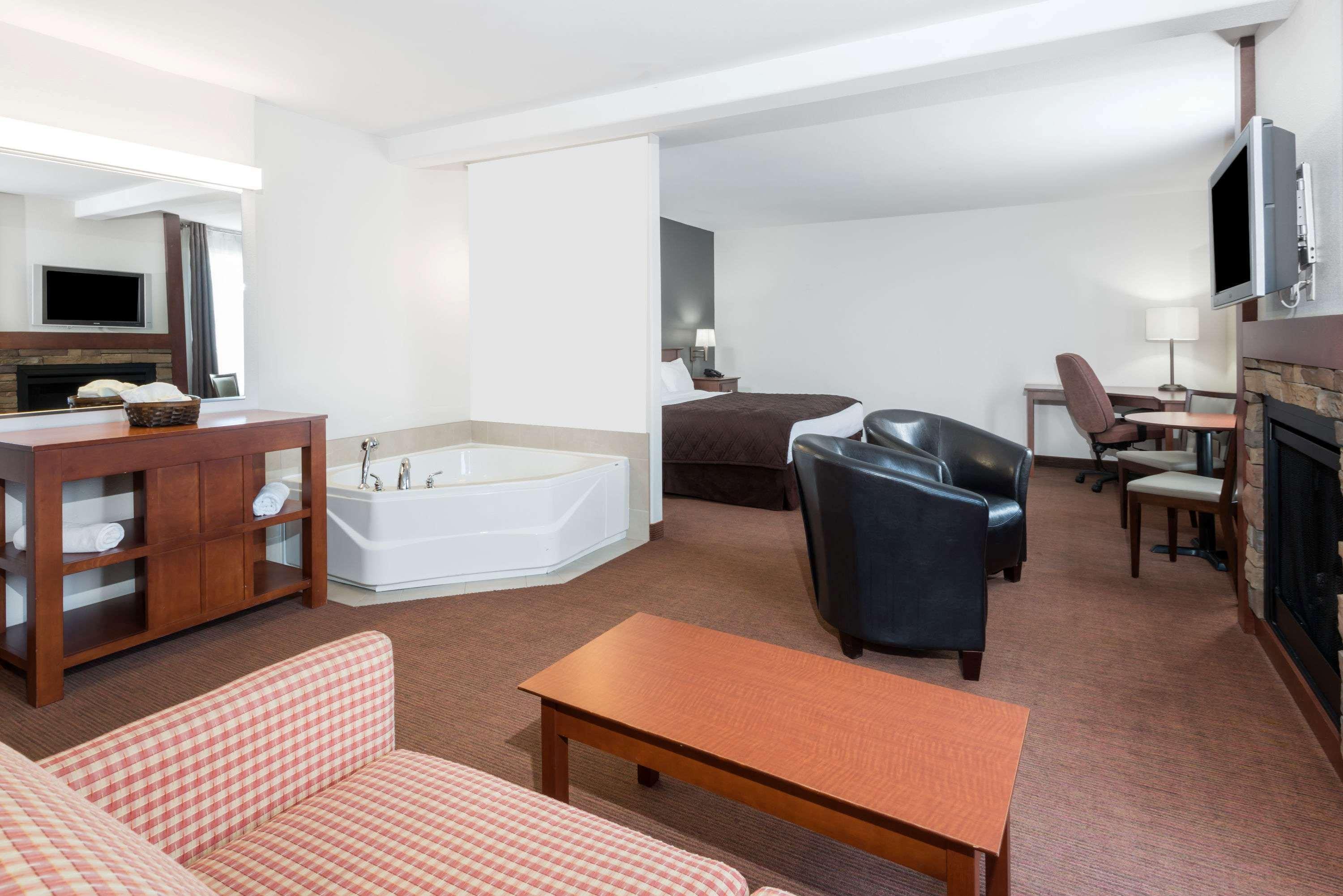 Hotel Super 8 By Wyndham Trois-Rivières
