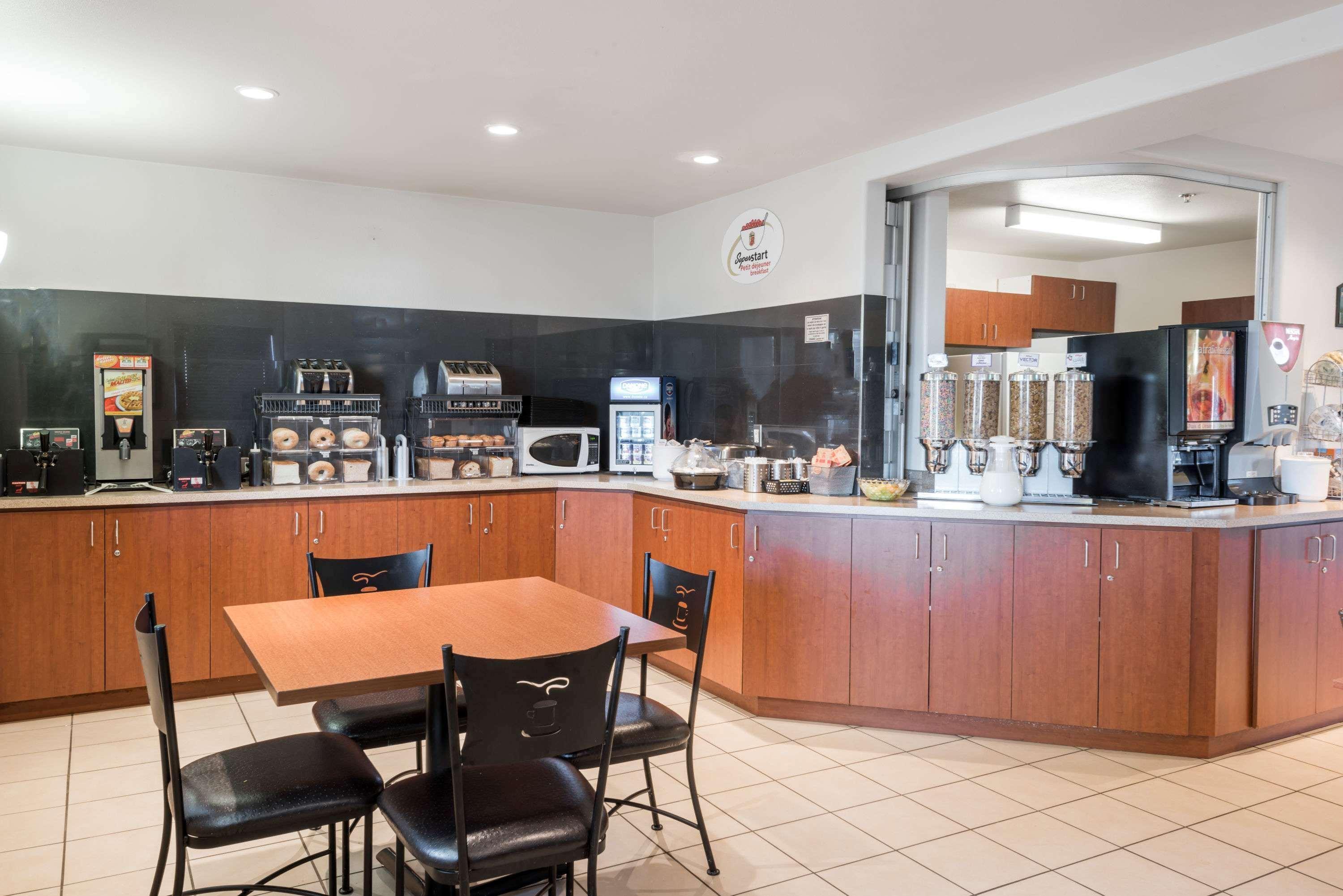 Super 8 By Wyndham 3*