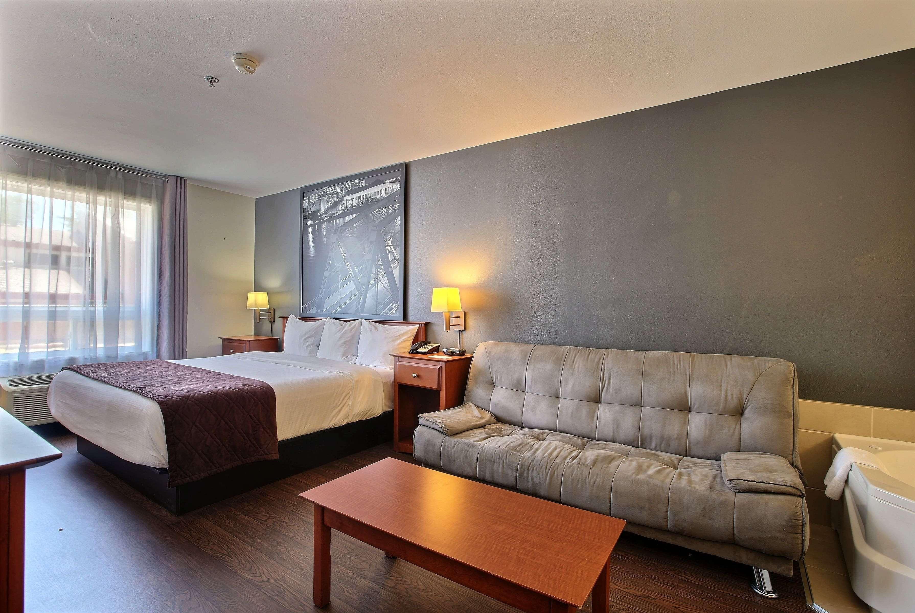Super 8 By Wyndham Hotel 3*