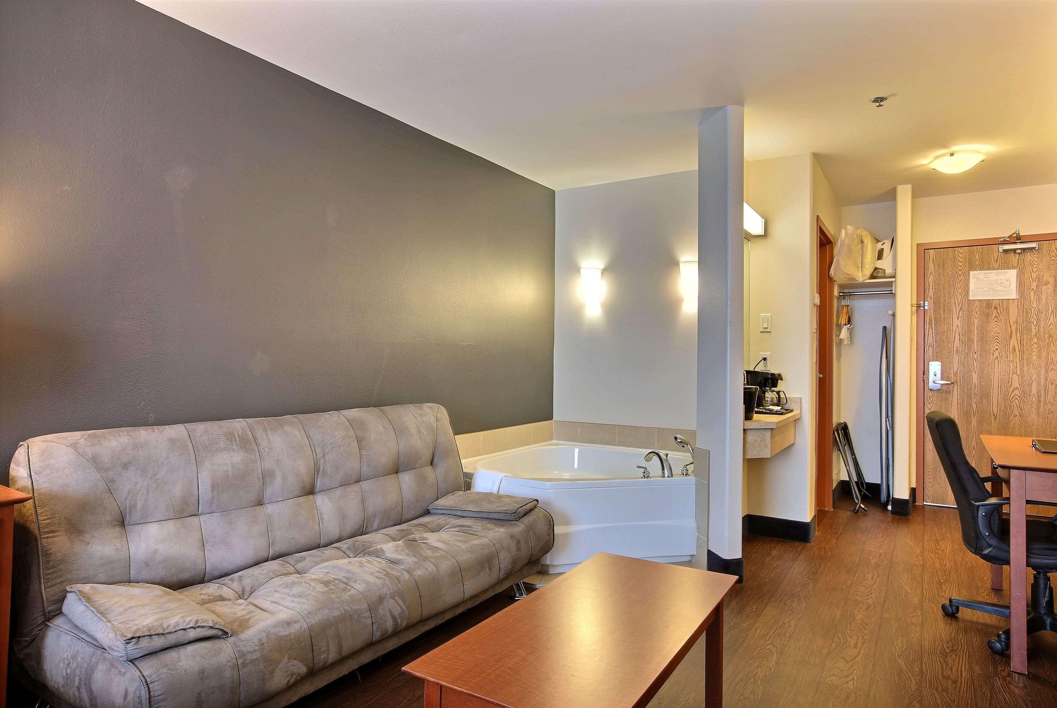 Super 8 By Wyndham Hotel 3*