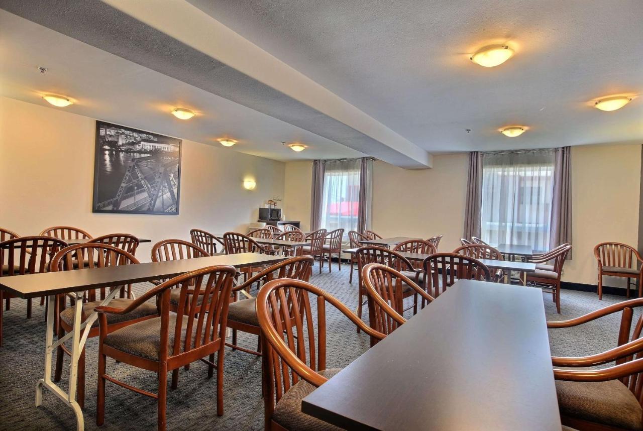 Hotel Super 8 By Wyndham 3*