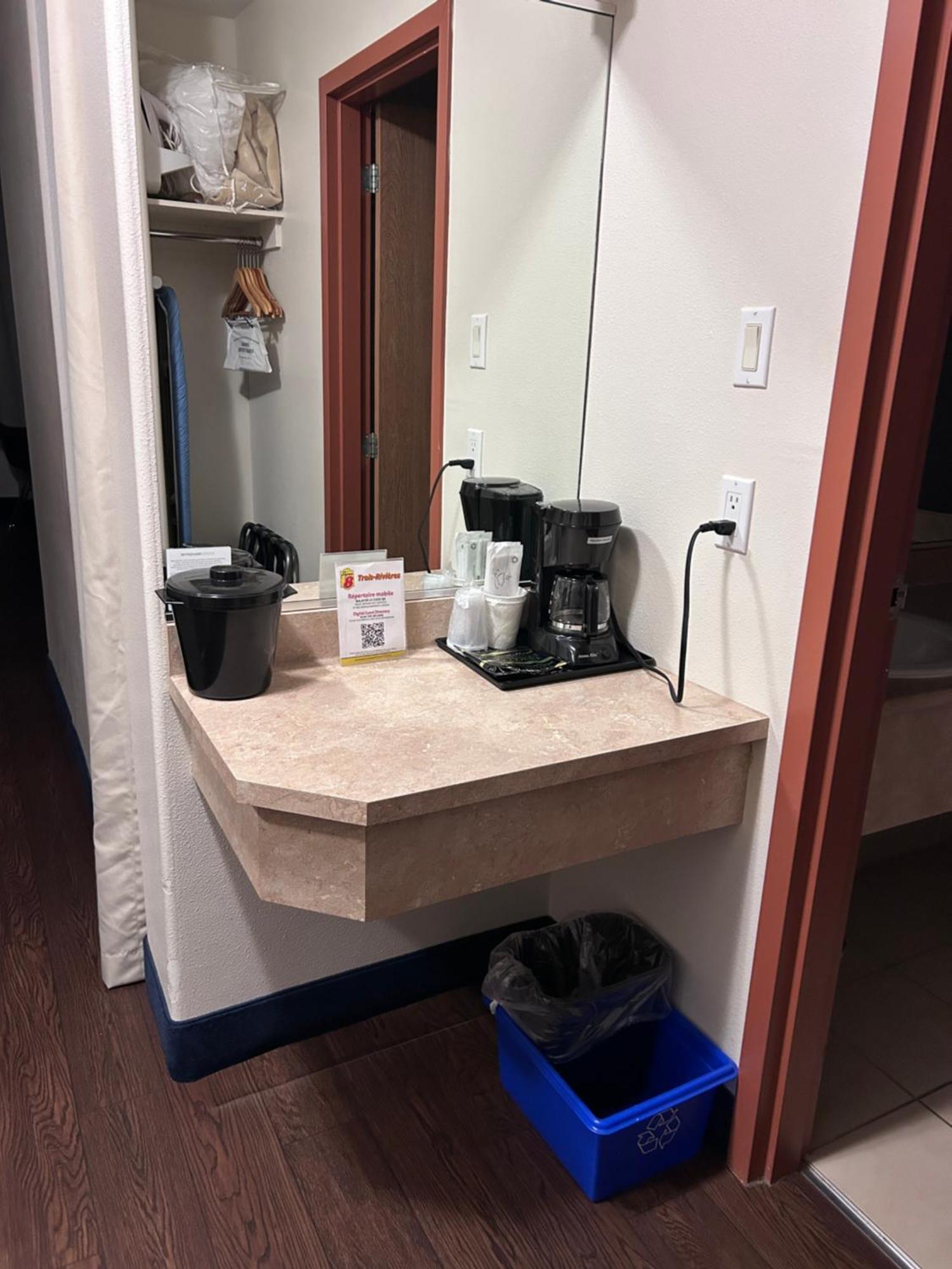 Super 8 By Wyndham Hotel 3*
